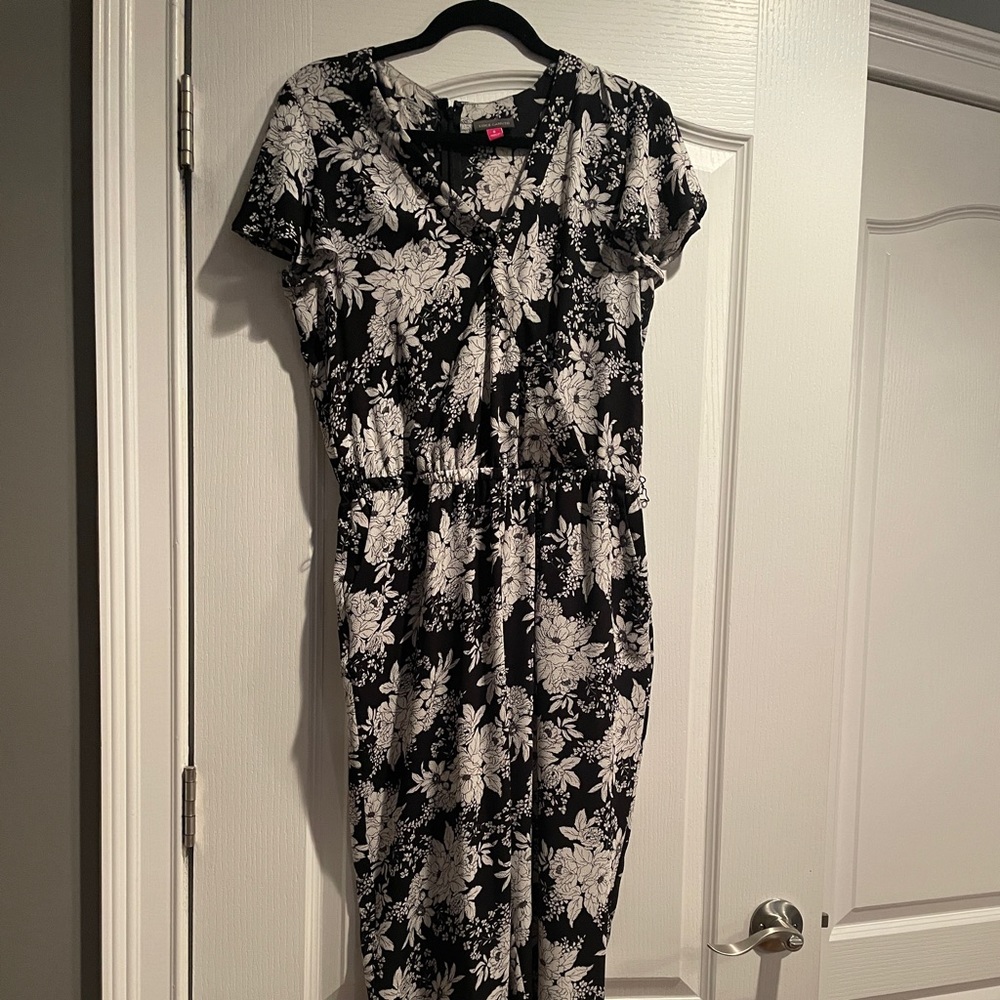 Jumpsuit never worn size 6